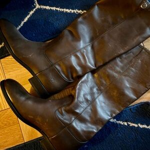 Fabulous Frye leather boots size 9.5
